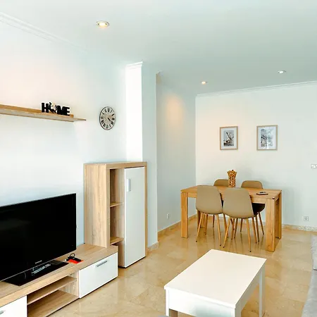 Apartamento En Con Terraza, Vistas Y Garaje *